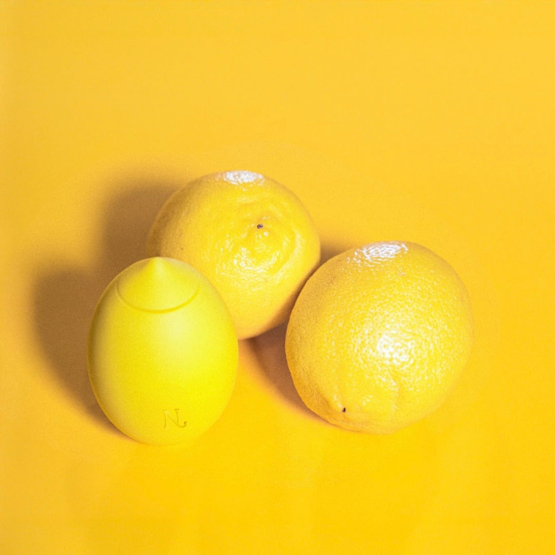 Lemon clitoral vibrator detail view
